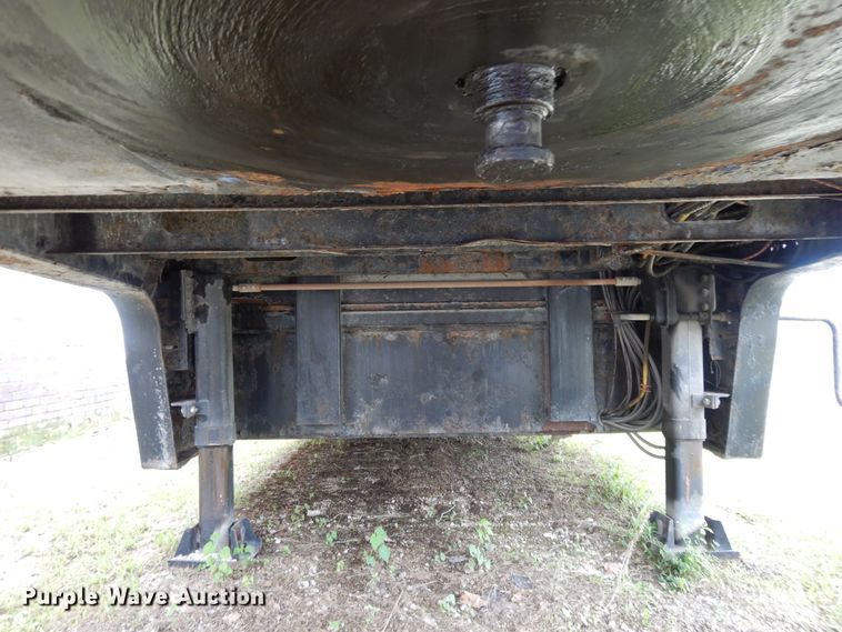 image for item DF5298 2007 Trail King TK70HT-482 drop deck equipment trailer