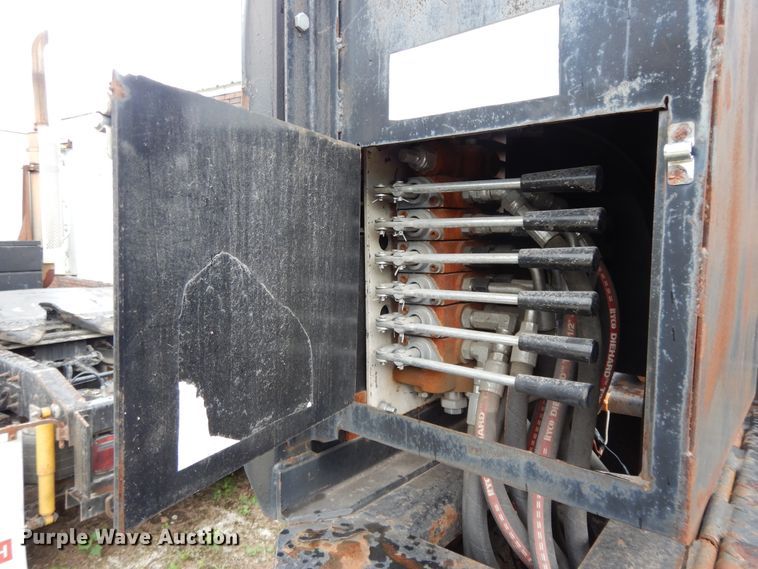 image for item DF5298 2007 Trail King TK70HT-482 drop deck equipment trailer