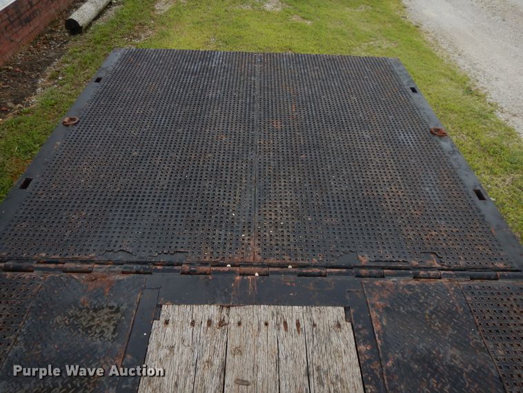 image for item DF5298 2007 Trail King TK70HT-482 drop deck equipment trailer