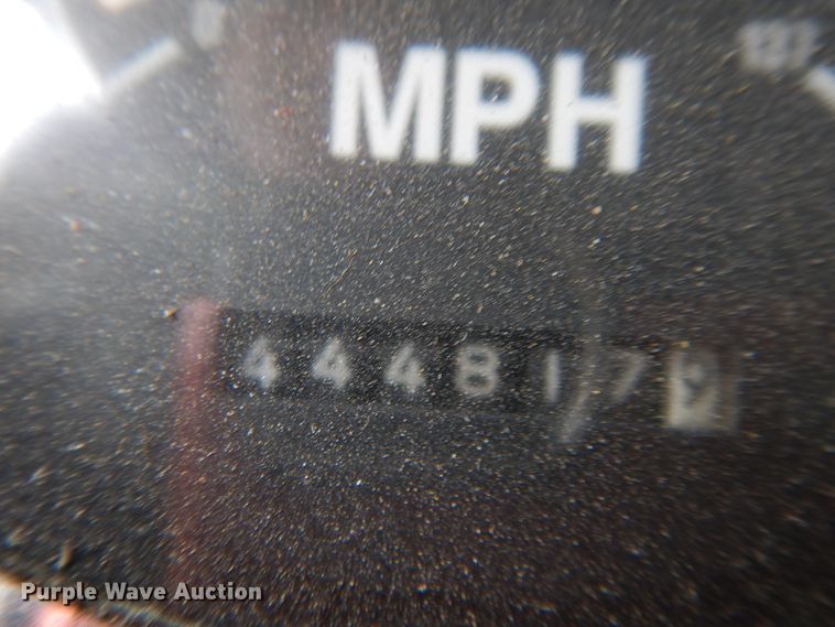 image for item DF5299 1999 International 9400  semi truck