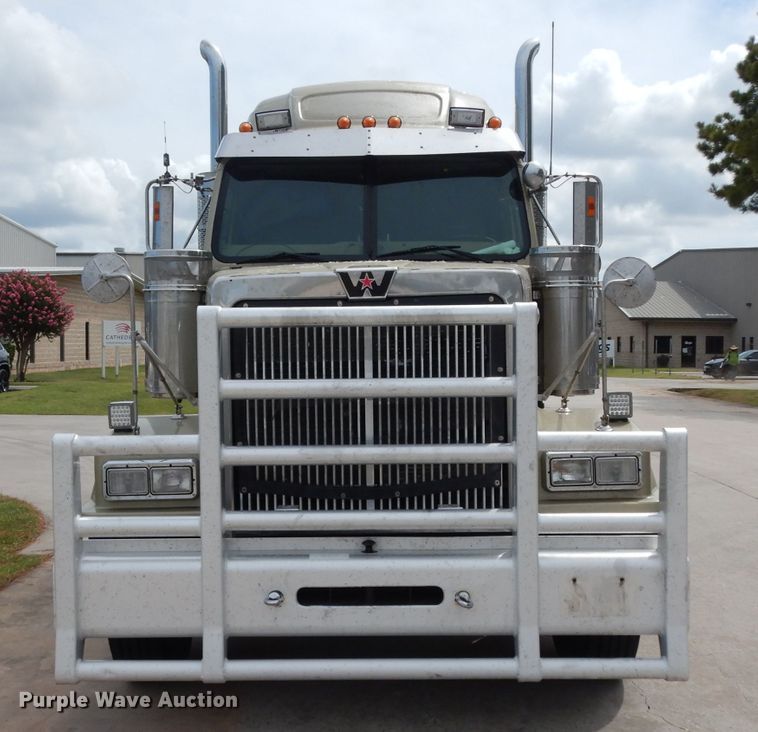 image for item DG6868 2007 Western Star 4900FA  semi truck