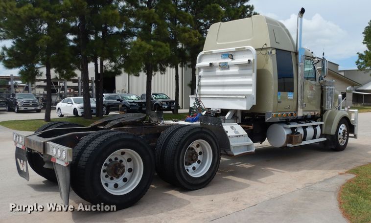 image for item DG6868 2007 Western Star 4900FA  semi truck