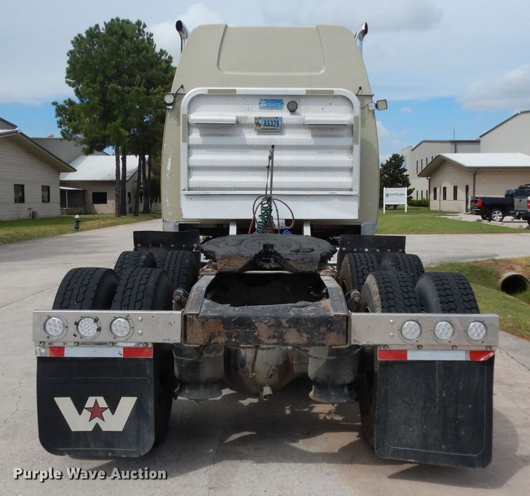 image for item DG6868 2007 Western Star 4900FA  semi truck