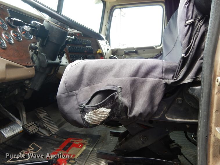 image for item DG6868 2007 Western Star 4900FA  semi truck