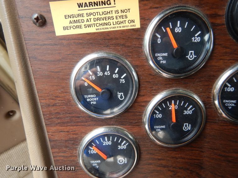 image for item DG6868 2007 Western Star 4900FA  semi truck