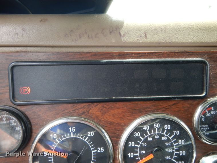 image for item DG6868 2007 Western Star 4900FA  semi truck