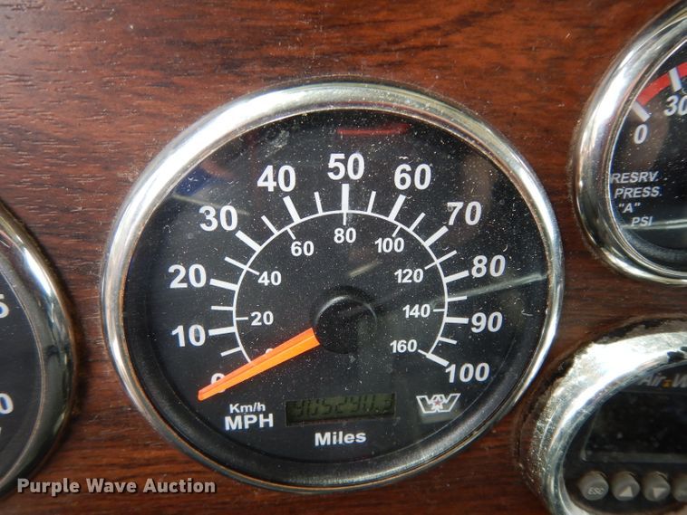 image for item DG6868 2007 Western Star 4900FA  semi truck