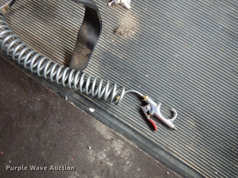 image for item DG6868 2007 Western Star 4900FA  semi truck