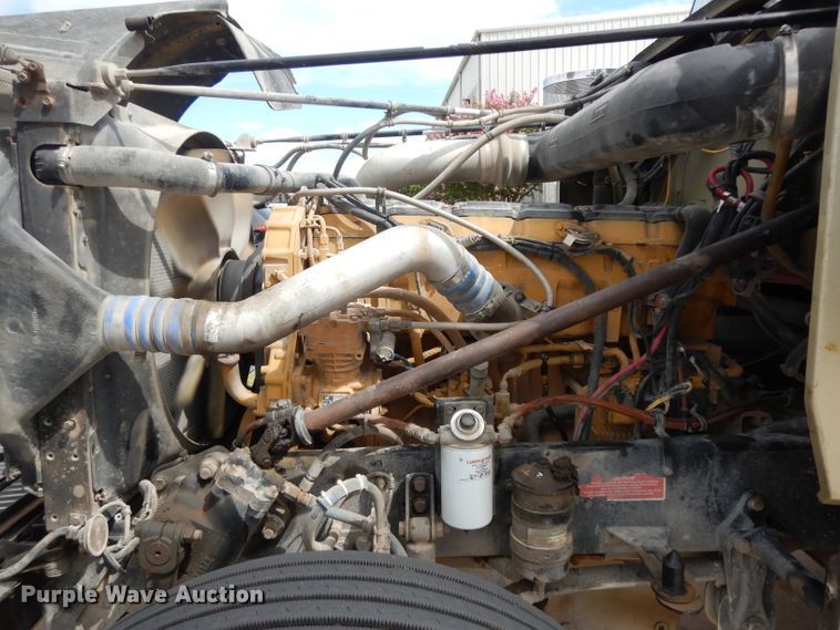 image for item DG6868 2007 Western Star 4900FA  semi truck