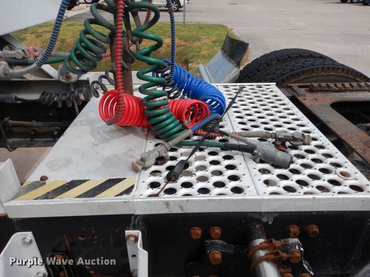 image for item DG6868 2007 Western Star 4900FA  semi truck