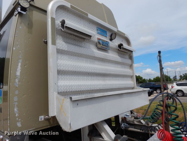 image for item DG6868 2007 Western Star 4900FA  semi truck