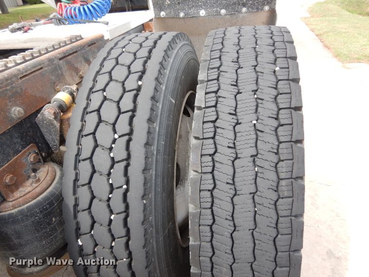 image for item DG6868 2007 Western Star 4900FA  semi truck