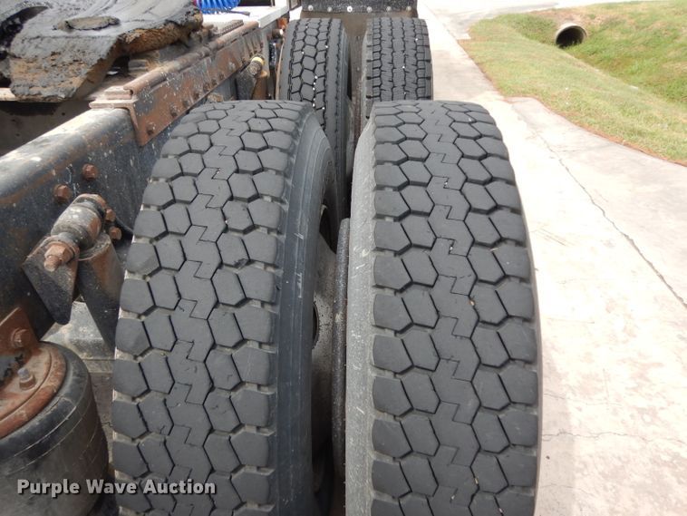 image for item DG6868 2007 Western Star 4900FA  semi truck