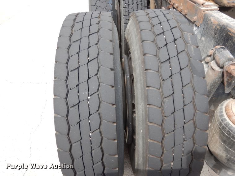 image for item DG6868 2007 Western Star 4900FA  semi truck