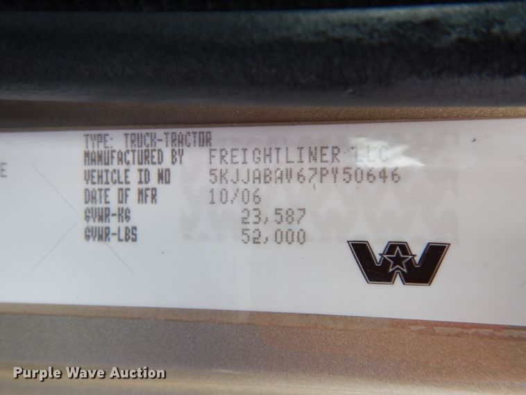 image for item DG6868 2007 Western Star 4900FA  semi truck