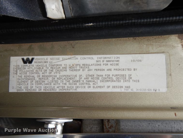 image for item DG6868 2007 Western Star 4900FA  semi truck