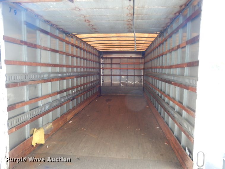 image for item DG6889 2006 International 4300  box truck