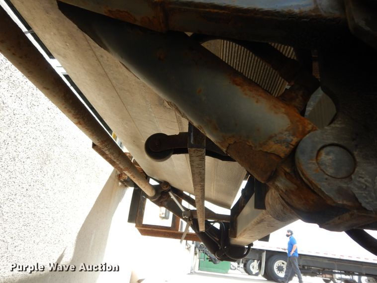 image for item DG6889 2006 International 4300  box truck