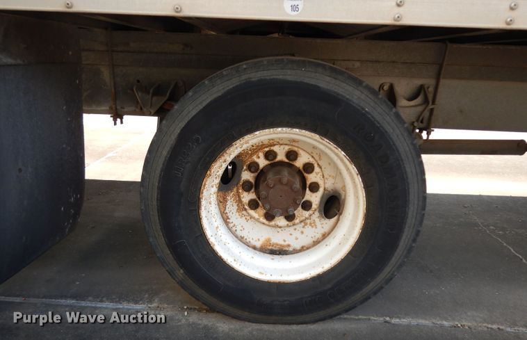 image for item DG6889 2006 International 4300  box truck