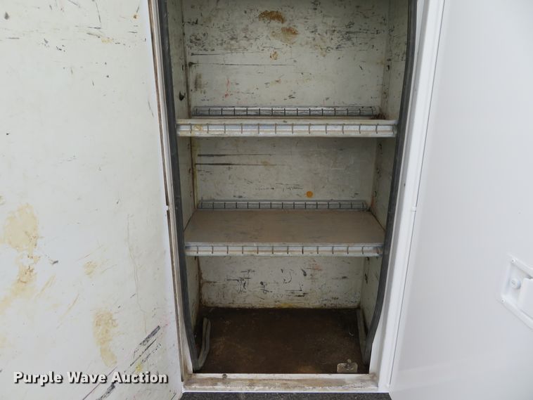 image for item DH1085 2002 Freightliner FL70  utility truck