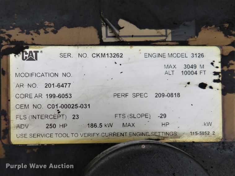 image for item DH1085 2002 Freightliner FL70  utility truck