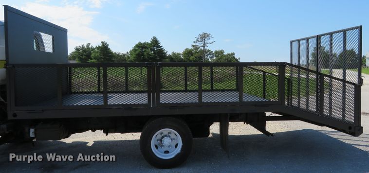 image for item DH1124 2003 Isuzu NPC7SC  flatbed truck