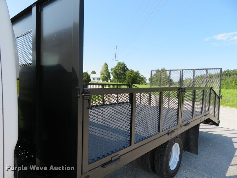 image for item DH1124 2003 Isuzu NPC7SC  flatbed truck