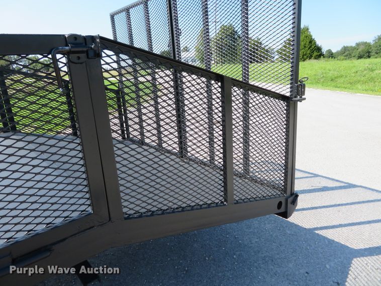 image for item DH1124 2003 Isuzu NPC7SC  flatbed truck