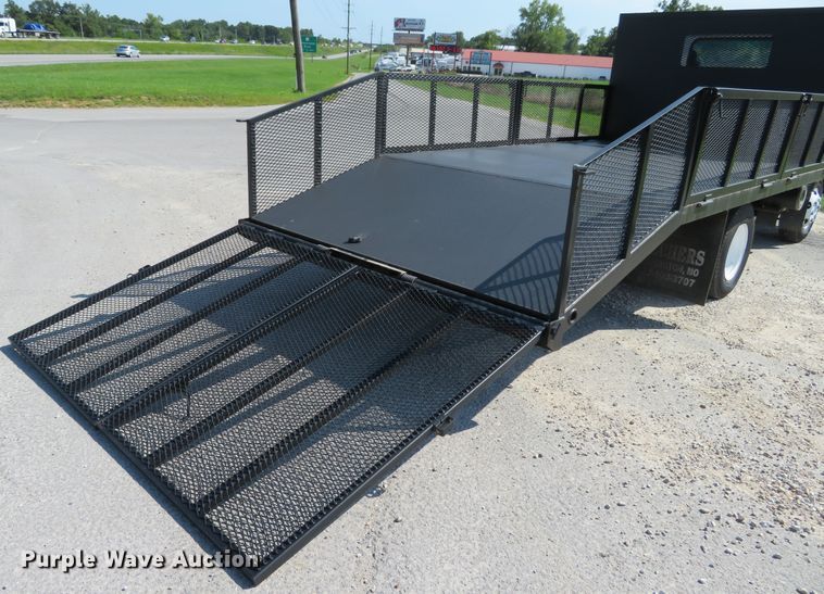 image for item DH1124 2003 Isuzu NPC7SC  flatbed truck