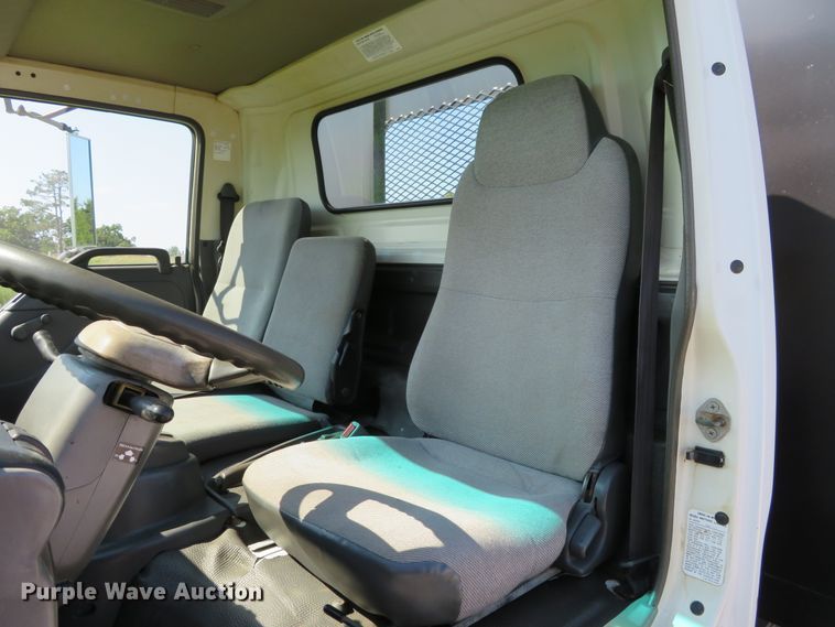 image for item DH1124 2003 Isuzu NPC7SC  flatbed truck