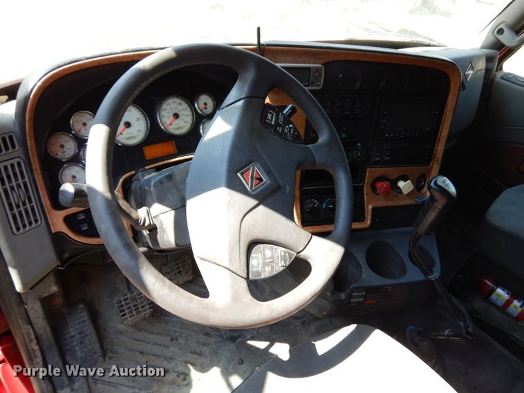 image for item DH6605 2012 International ProStar Plus 122  semi truck