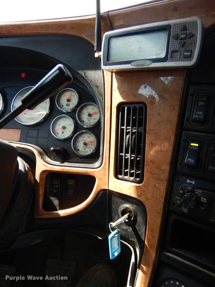 image for item DH6605 2012 International ProStar Plus 122  semi truck