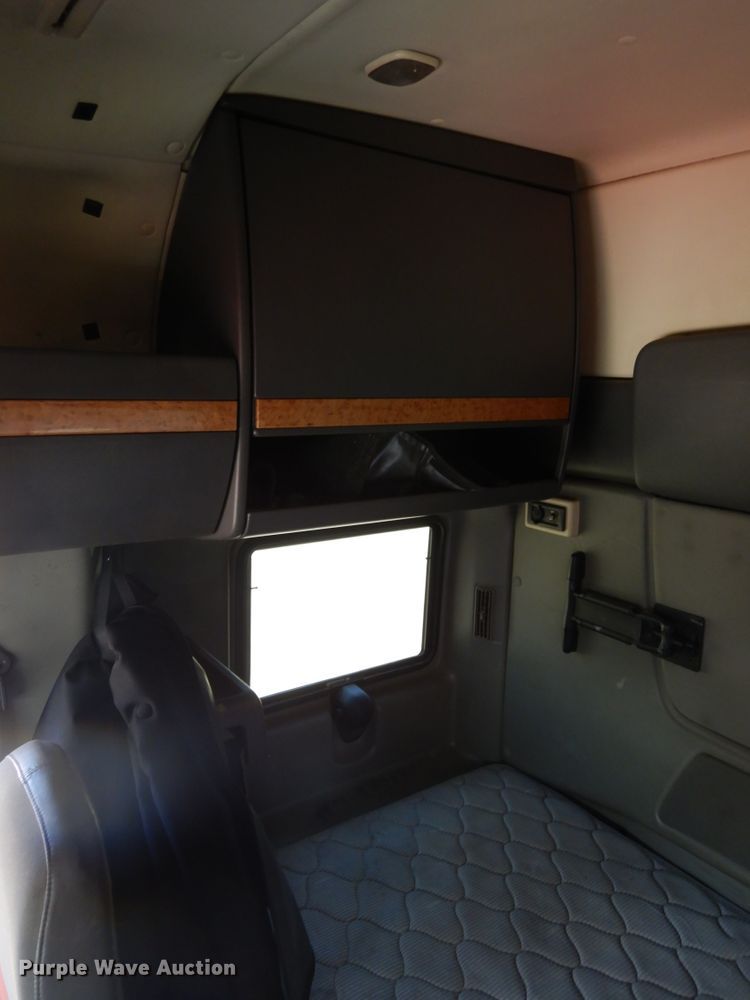 image for item DH6605 2012 International ProStar Plus 122  semi truck