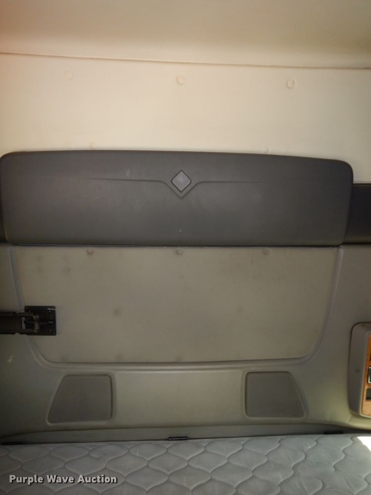 image for item DH6605 2012 International ProStar Plus 122  semi truck