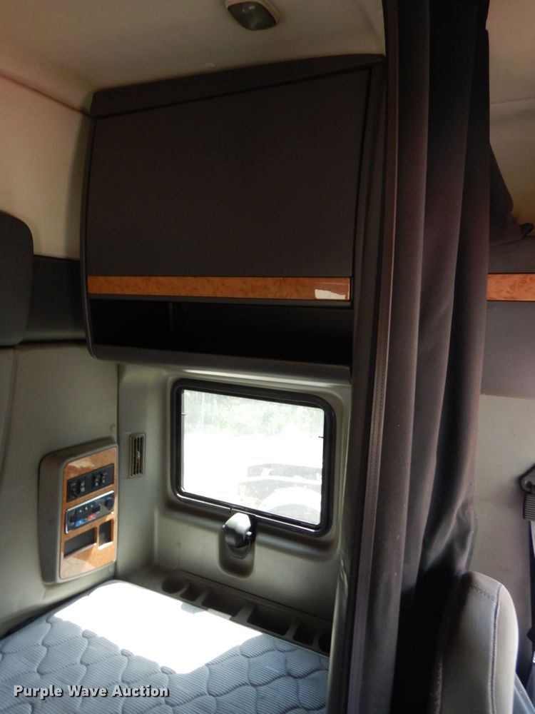 image for item DH6605 2012 International ProStar Plus 122  semi truck