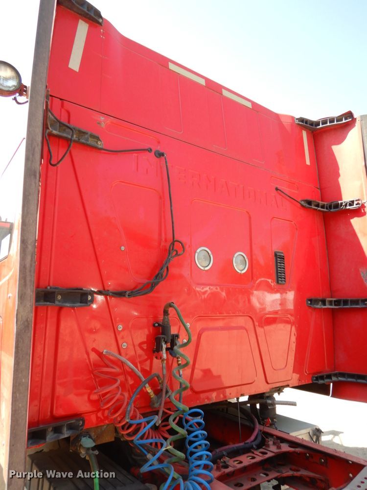 image for item DH6605 2012 International ProStar Plus 122  semi truck