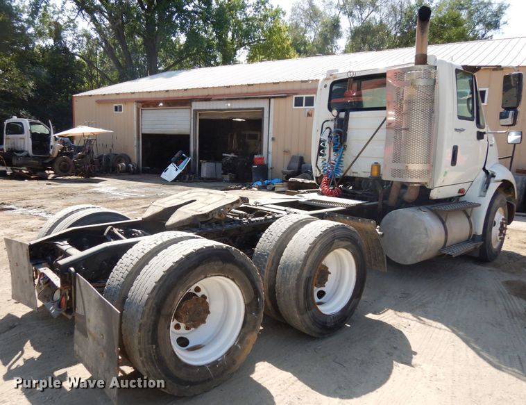 image for item DH6606 2011 International TranStar 8600  semi truck