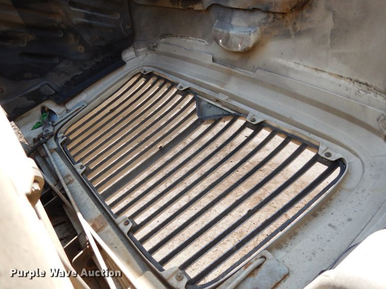 image for item DH6606 2011 International TranStar 8600  semi truck