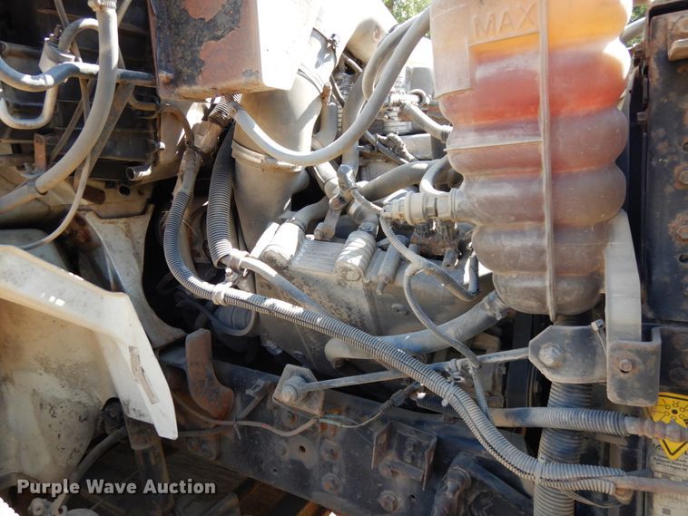 image for item DH6606 2011 International TranStar 8600  semi truck