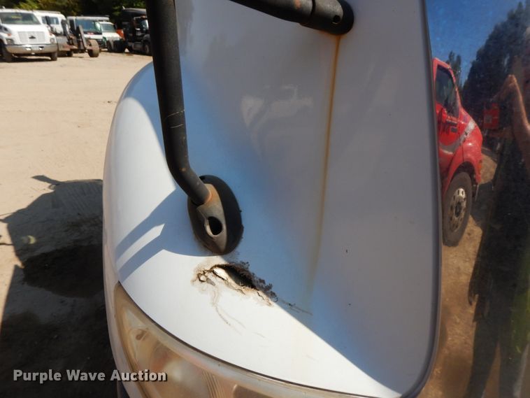 image for item DH6606 2011 International TranStar 8600  semi truck