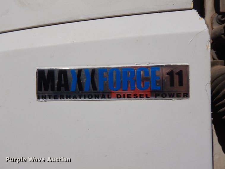 image for item DH6606 2011 International TranStar 8600  semi truck