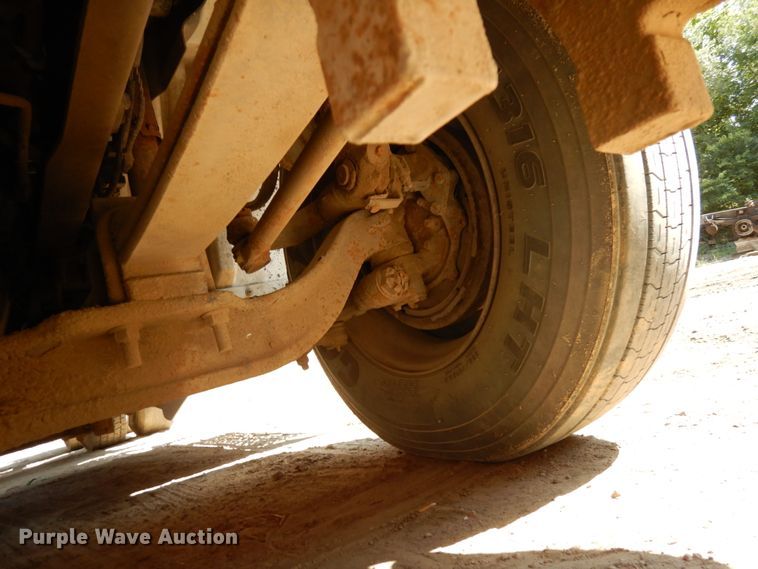 image for item DH6606 2011 International TranStar 8600  semi truck