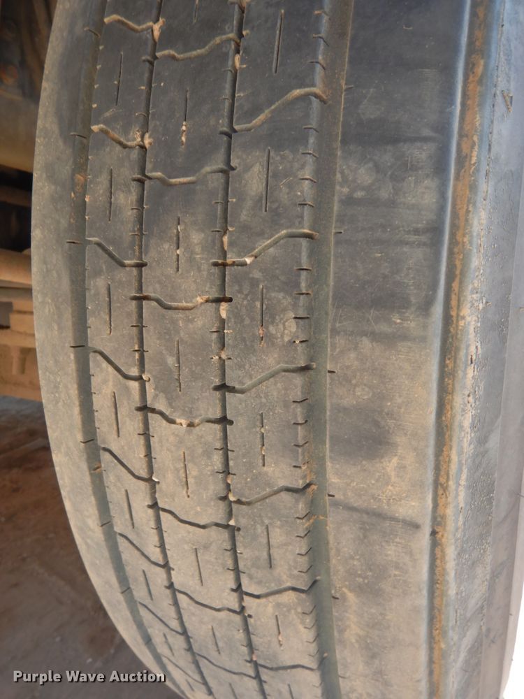 image for item DH6606 2011 International TranStar 8600  semi truck