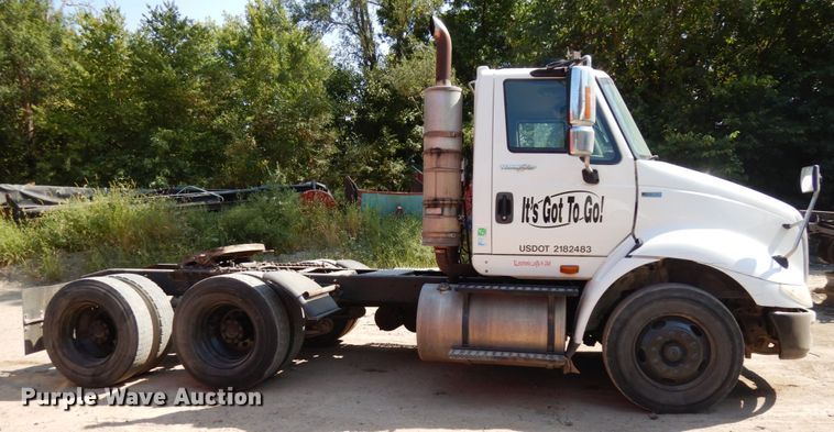 image for item DH6607 2012 International TranStar 8600  semi truck