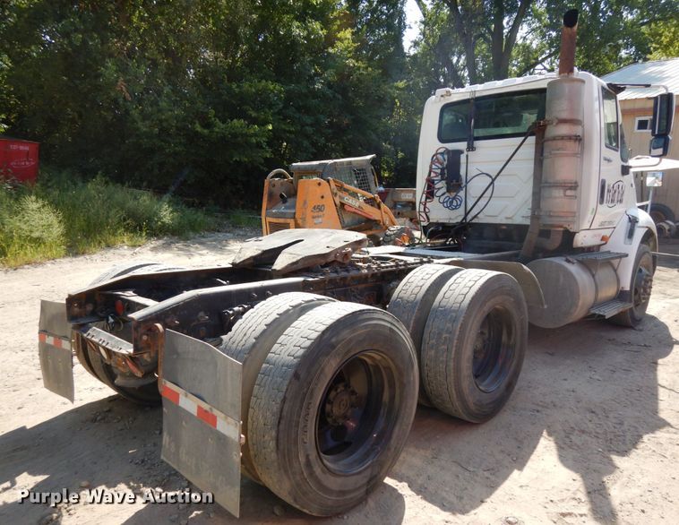 image for item DH6607 2012 International TranStar 8600  semi truck