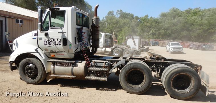image for item DH6607 2012 International TranStar 8600  semi truck