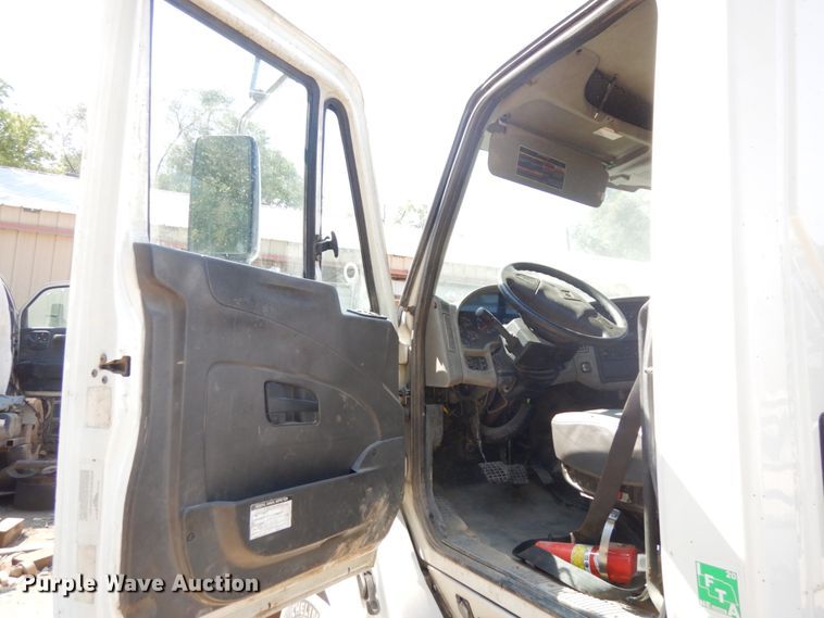 image for item DH6607 2012 International TranStar 8600  semi truck