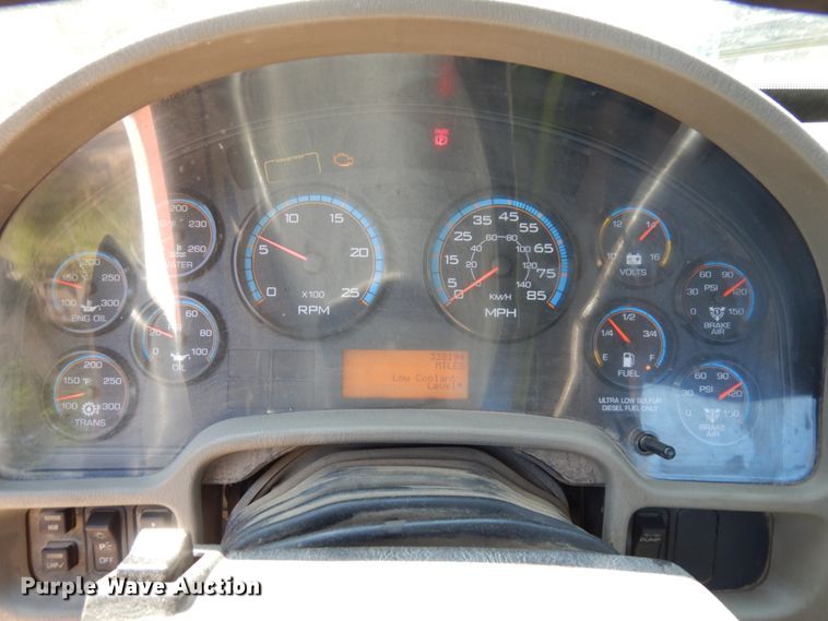 image for item DH6607 2012 International TranStar 8600  semi truck