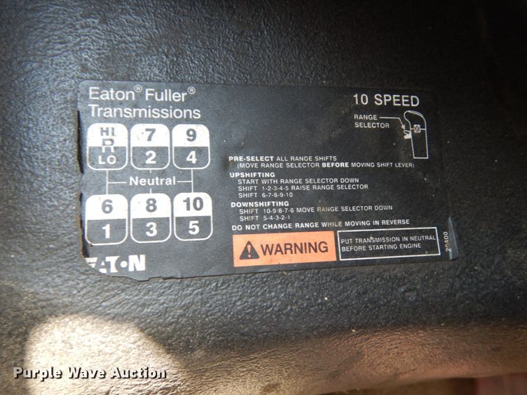 image for item DH6607 2012 International TranStar 8600  semi truck