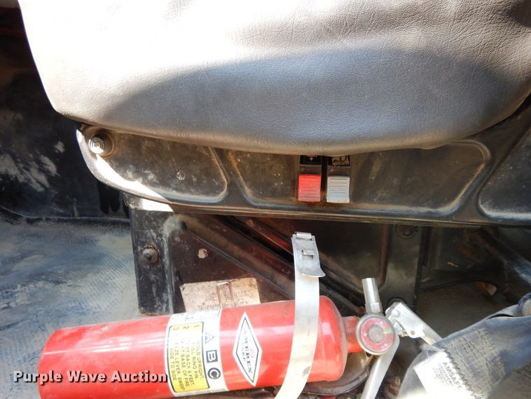 image for item DH6607 2012 International TranStar 8600  semi truck